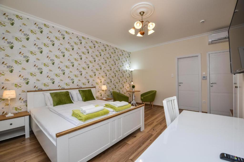 Camille Apartmanhouse Budapeste Exterior foto