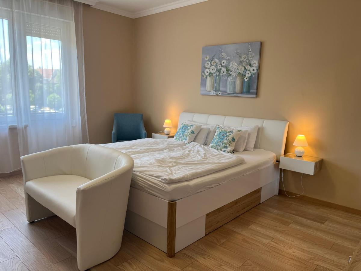 Camille Apartmanhouse Budapeste Exterior foto